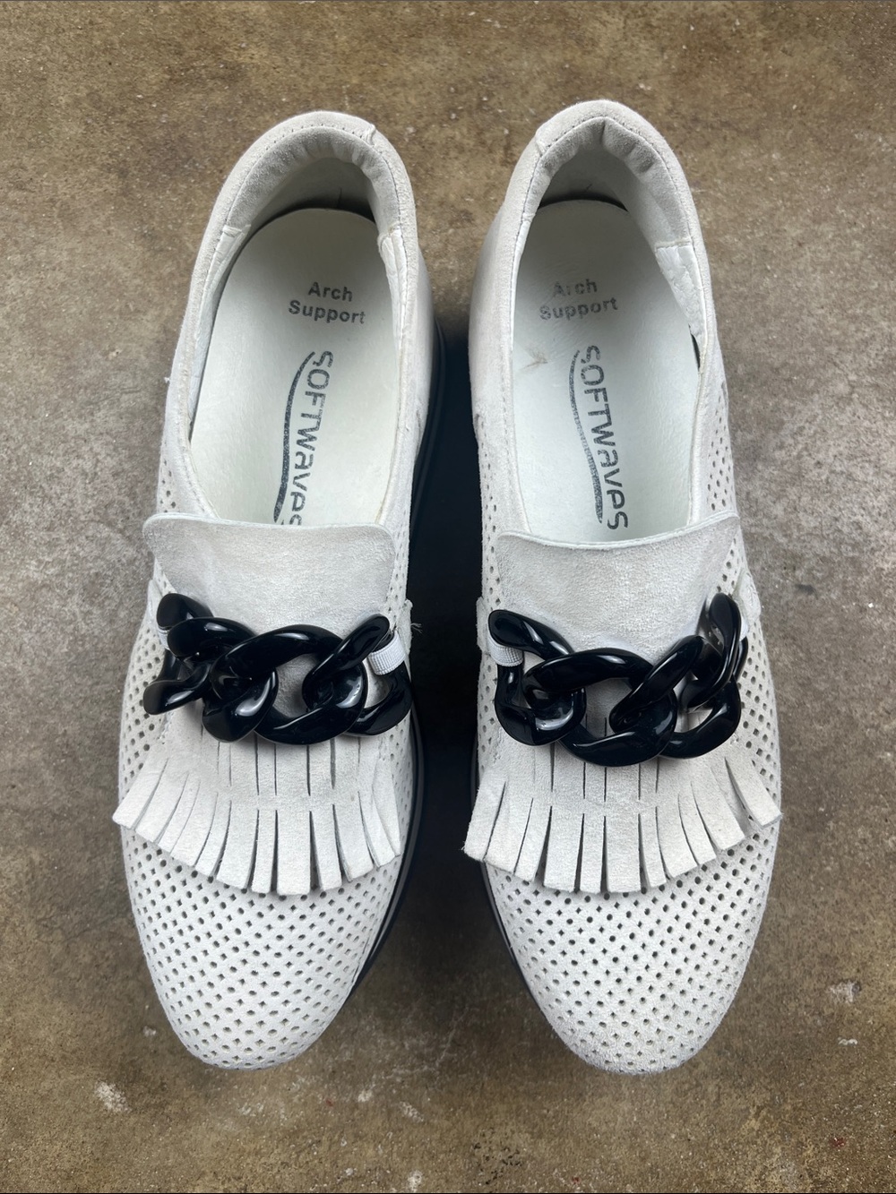 SoftWaves Caddie White Suede Fringe Loafers with Black Chain
Size: 39 1/2